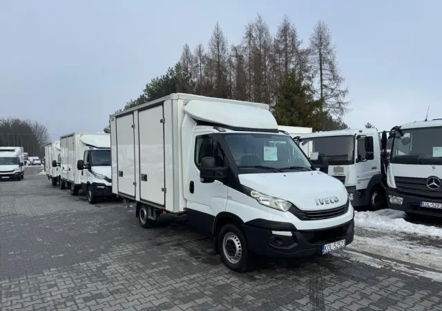 IVECO IVECO DAILY 35S14,,35S15,,35S13 IZOTERMA CHLODNIA PODWOZIE DO ZABUDOWY KILKA SZTUK 