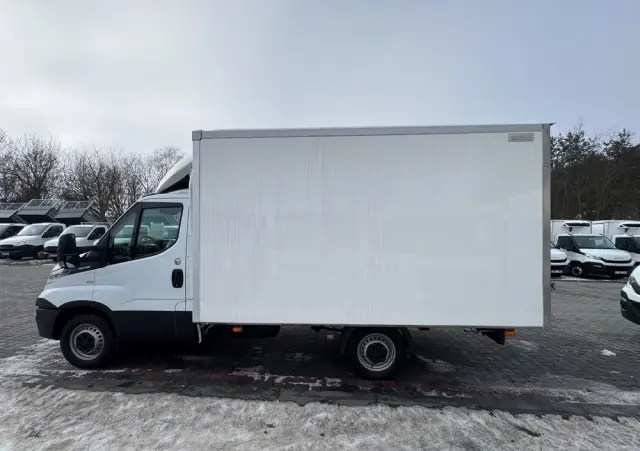 IVECO IVECO DAILY 35S14,,35S15,,35S13 IZOTERMA CHLODNIA PODWOZIE DO ZABUDOWY KILKA SZTUK 