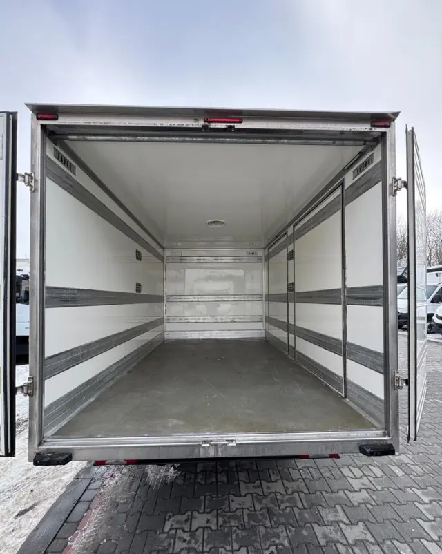 IVECO IVECO DAILY 35S14,,35S15,,35S13 IZOTERMA CHLODNIA PODWOZIE DO ZABUDOWY KILKA SZTUK 