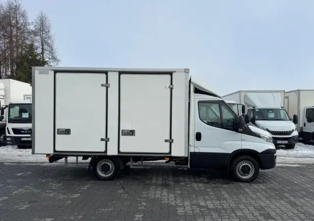 IVECO IVECO DAILY 35S14,,35S15,,35S13 IZOTERMA CHLODNIA PODWOZIE DO ZABUDOWY KILKA SZTUK 