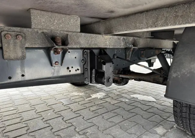 IVECO IVECO DAILY 35S14,,35S15,,35S13 IZOTERMA CHLODNIA PODWOZIE DO ZABUDOWY KILKA SZTUK 