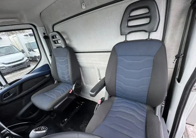 IVECO IVECO DAILY 35S14,,35S15,,35S13 IZOTERMA CHLODNIA PODWOZIE DO ZABUDOWY KILKA SZTUK 