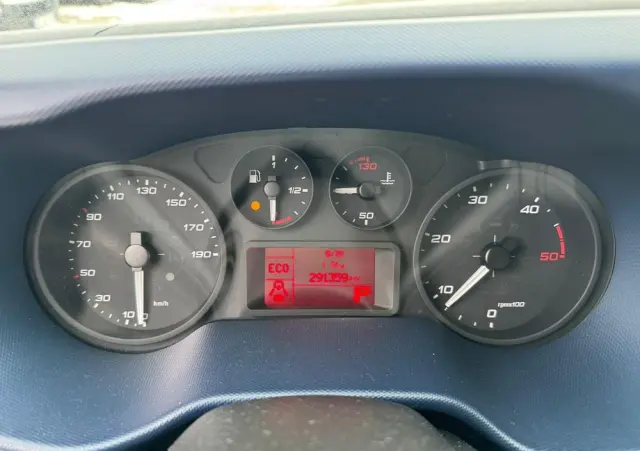 IVECO IVECO DAILY 35S14,,35S15,,35S13 IZOTERMA CHLODNIA PODWOZIE DO ZABUDOWY KILKA SZTUK 