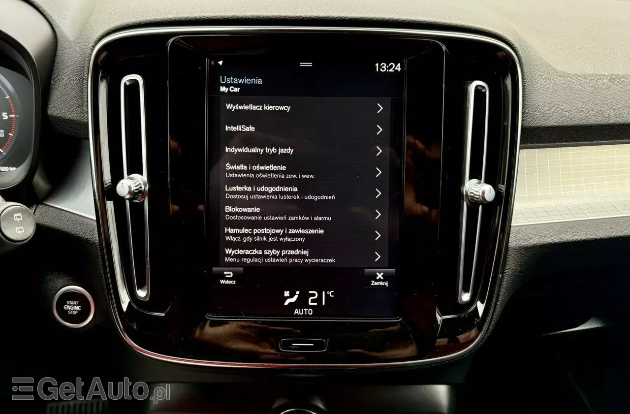 VOLVO XC 40 D3 AWD Momentum Pro