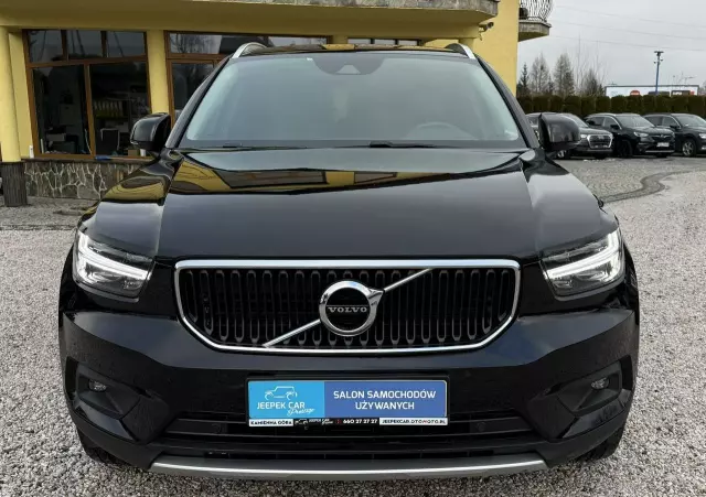 VOLVO XC 40 D3 AWD Momentum Pro
