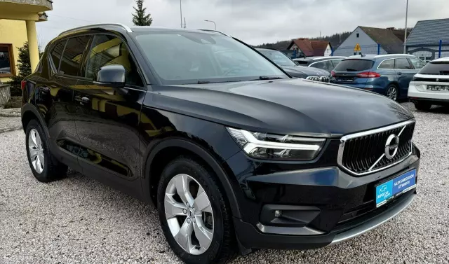 VOLVO XC 40 D3 AWD Momentum Pro