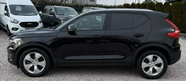 VOLVO XC 40 D3 AWD Momentum Pro