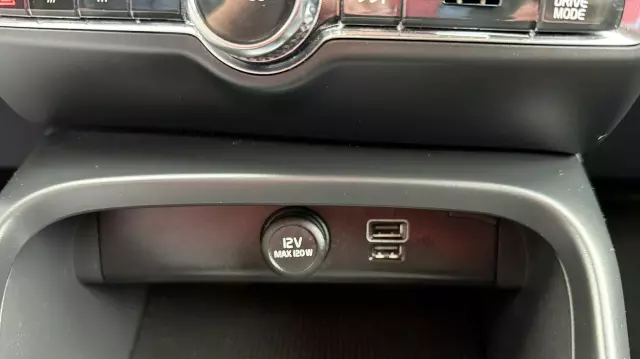 VOLVO XC 40 D3 AWD Momentum Pro