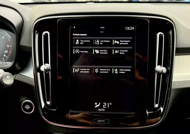 VOLVO XC 40 D3 AWD Momentum Pro