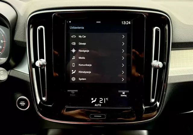 VOLVO XC 40 D3 AWD Momentum Pro