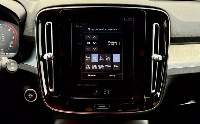 VOLVO XC 40 D3 AWD Momentum Pro