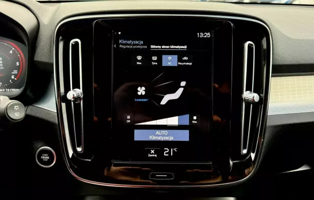 VOLVO XC 40 D3 AWD Momentum Pro