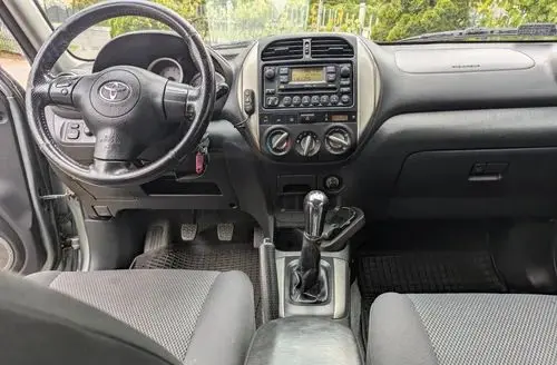 TOYOTA Rav 4 