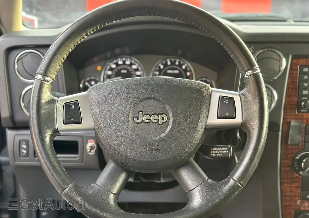 JEEP Commander 5.7 V8 HEMI Automatik Limited