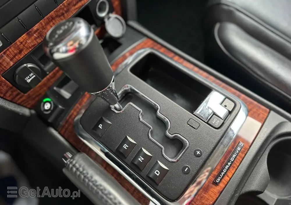 JEEP Commander 5.7 V8 HEMI Automatik Limited