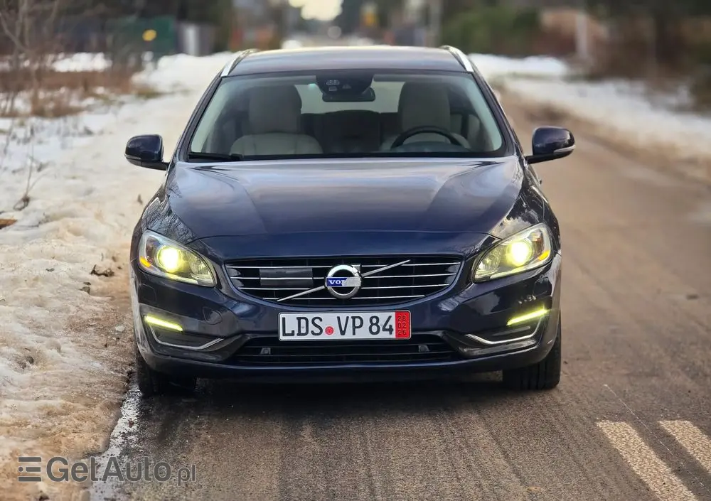 VOLVO V60 D6 AWD Plug-in Hybrid Summum