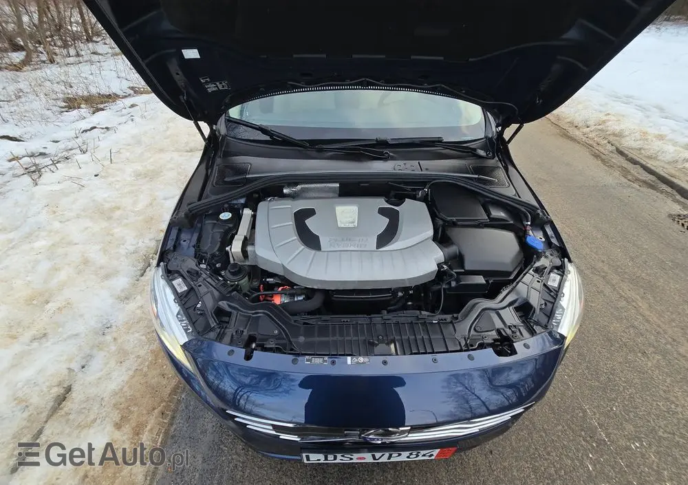 VOLVO V60 D6 AWD Plug-in Hybrid Summum