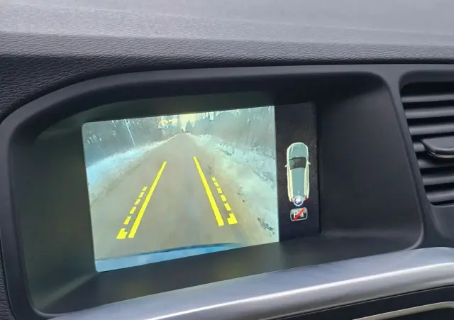 VOLVO V60 D6 AWD Plug-in Hybrid Summum