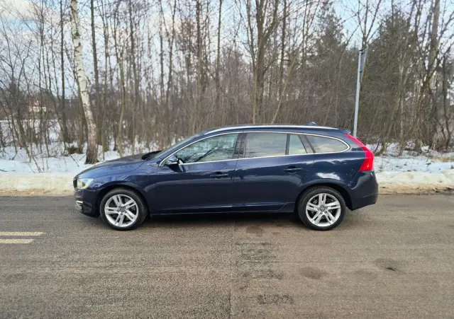 VOLVO V60 D6 AWD Plug-in Hybrid Summum