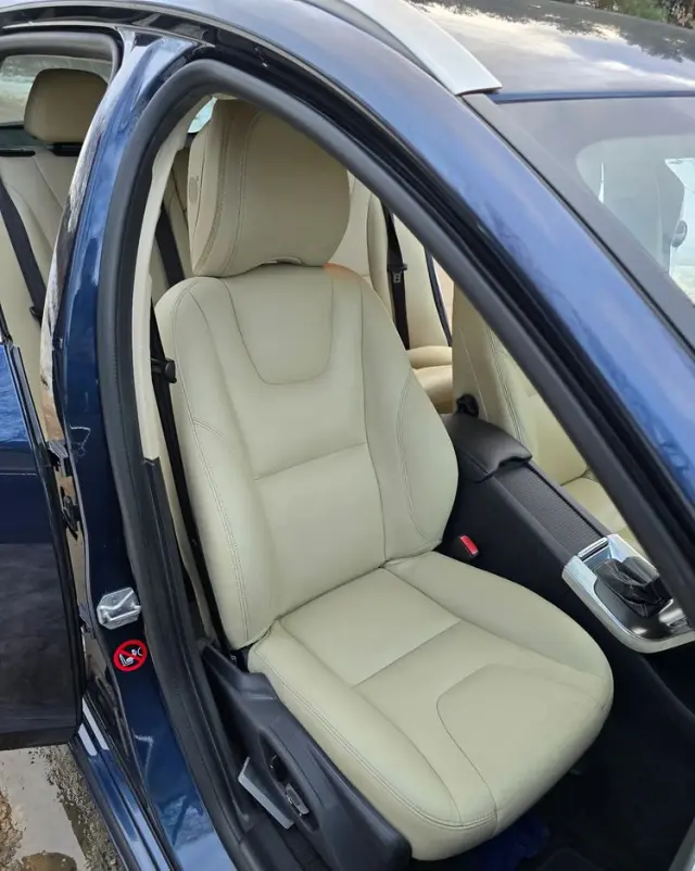 VOLVO V60 D6 AWD Plug-in Hybrid Summum