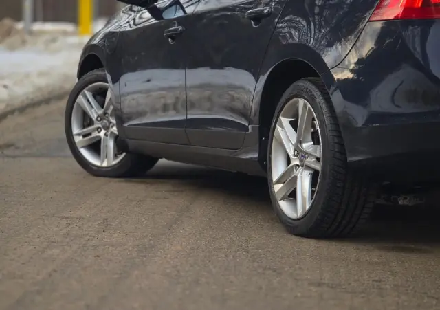 VOLVO V60 D6 AWD Plug-in Hybrid Summum