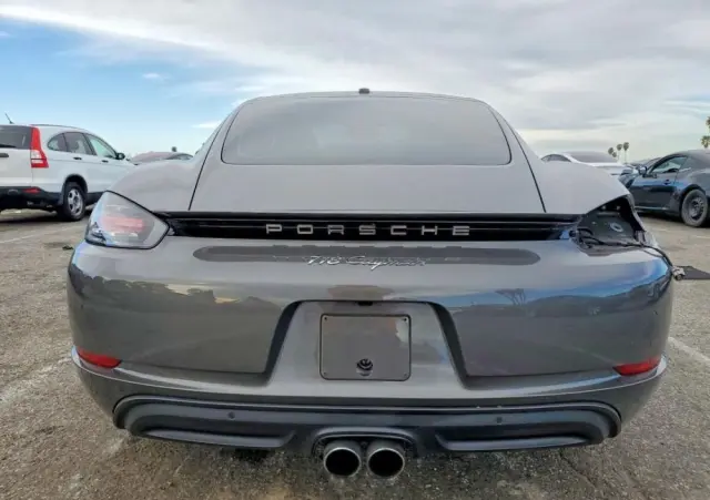 PORSCHE Cayman 