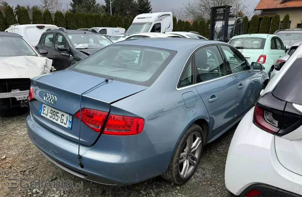AUDI A4 