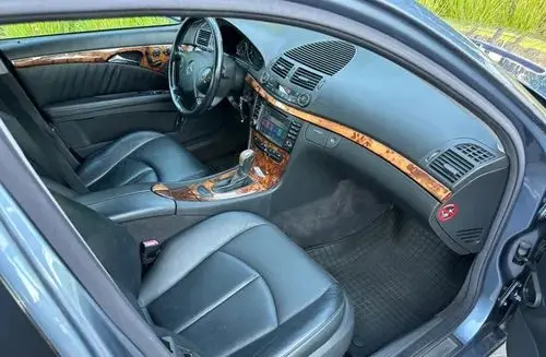 MERCEDES-BENZ Klasa E 