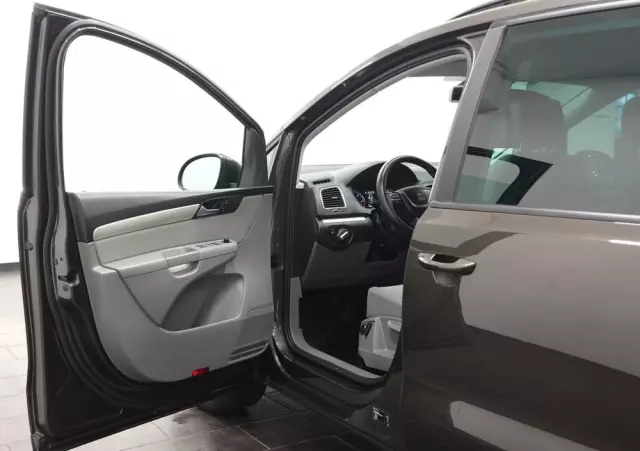 SEAT Alhambra 2.0 TDI Ecomotive 4Kids