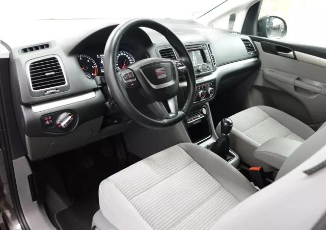 SEAT Alhambra 2.0 TDI Ecomotive 4Kids