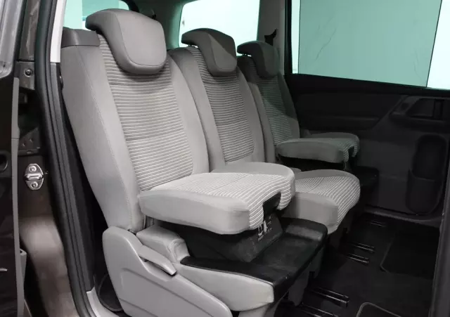 SEAT Alhambra 2.0 TDI Ecomotive 4Kids