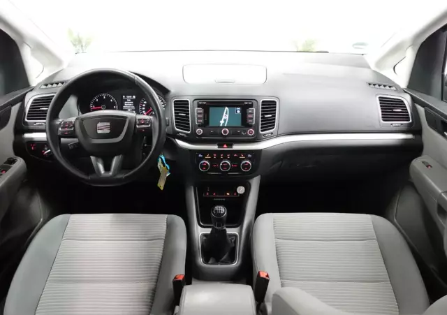 SEAT Alhambra 2.0 TDI Ecomotive 4Kids