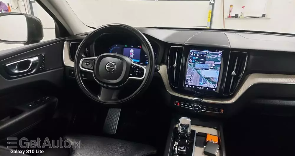 VOLVO XC 60 B5 B Geartronic Inscription