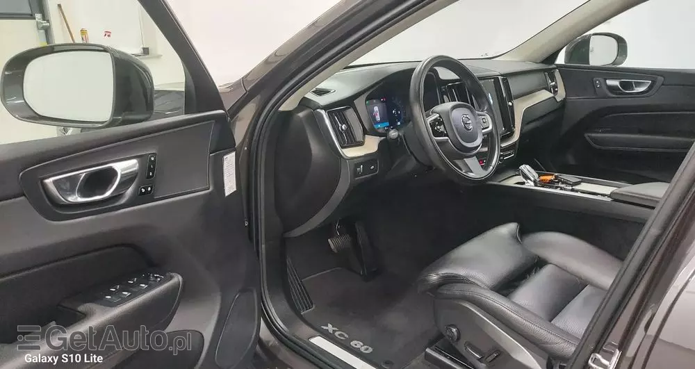 VOLVO XC 60 B5 B Geartronic Inscription