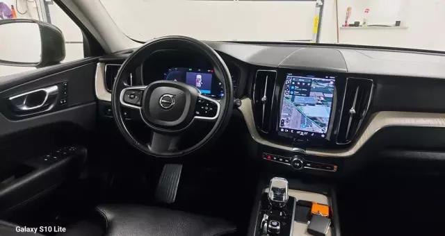 VOLVO XC 60 B5 B Geartronic Inscription