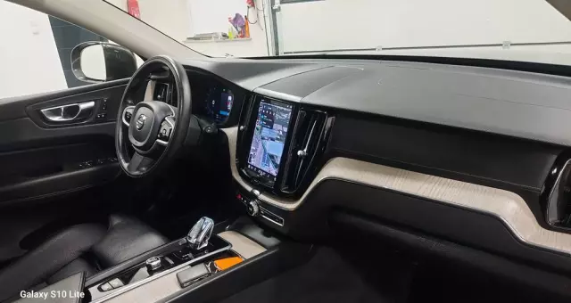 VOLVO XC 60 B5 B Geartronic Inscription