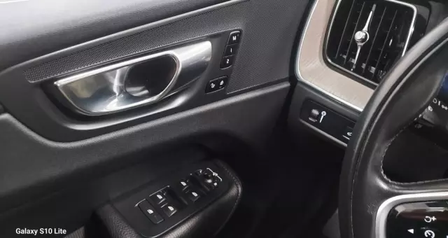 VOLVO XC 60 B5 B Geartronic Inscription