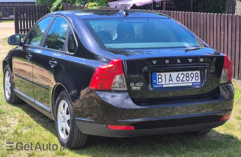 VOLVO S40 