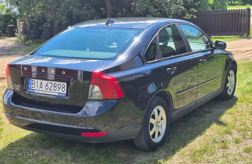VOLVO S40 