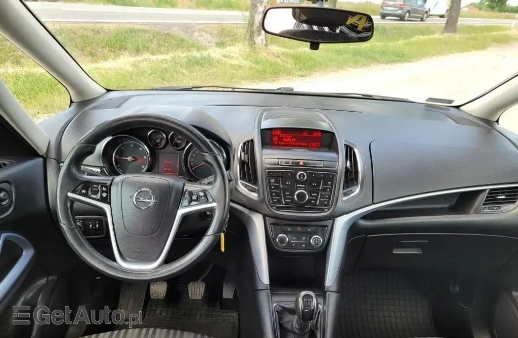 OPEL Zafira 