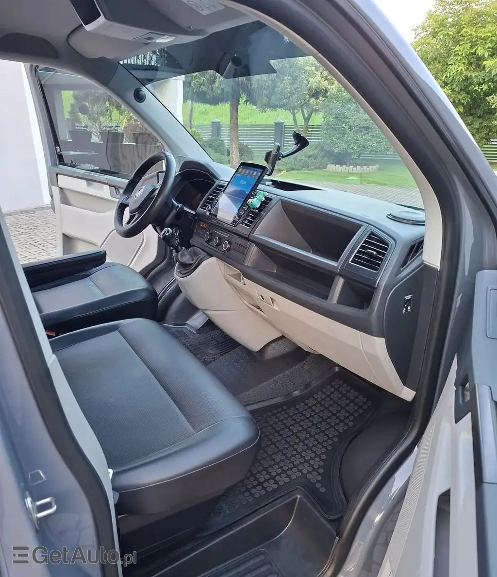 VOLKSWAGEN TRANSPORTER 