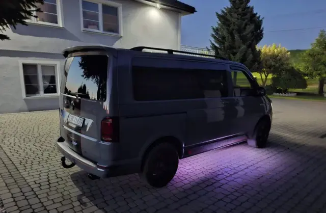 VOLKSWAGEN TRANSPORTER 