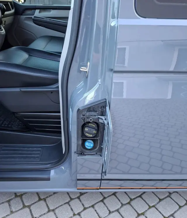 VOLKSWAGEN TRANSPORTER 