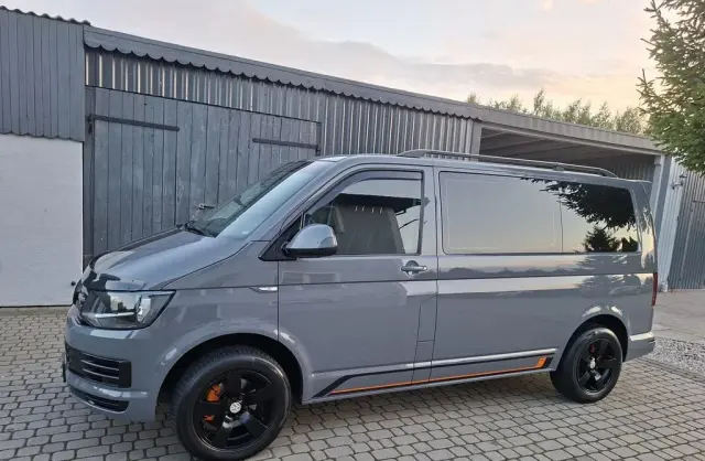 VOLKSWAGEN TRANSPORTER 