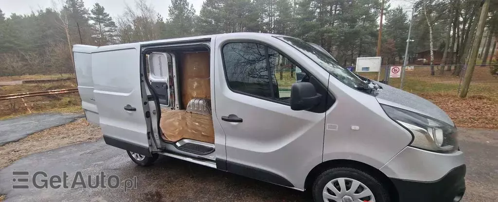 RENAULT Trafic 