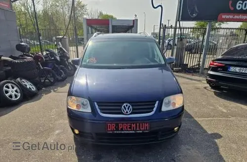 VOLKSWAGEN Touran 