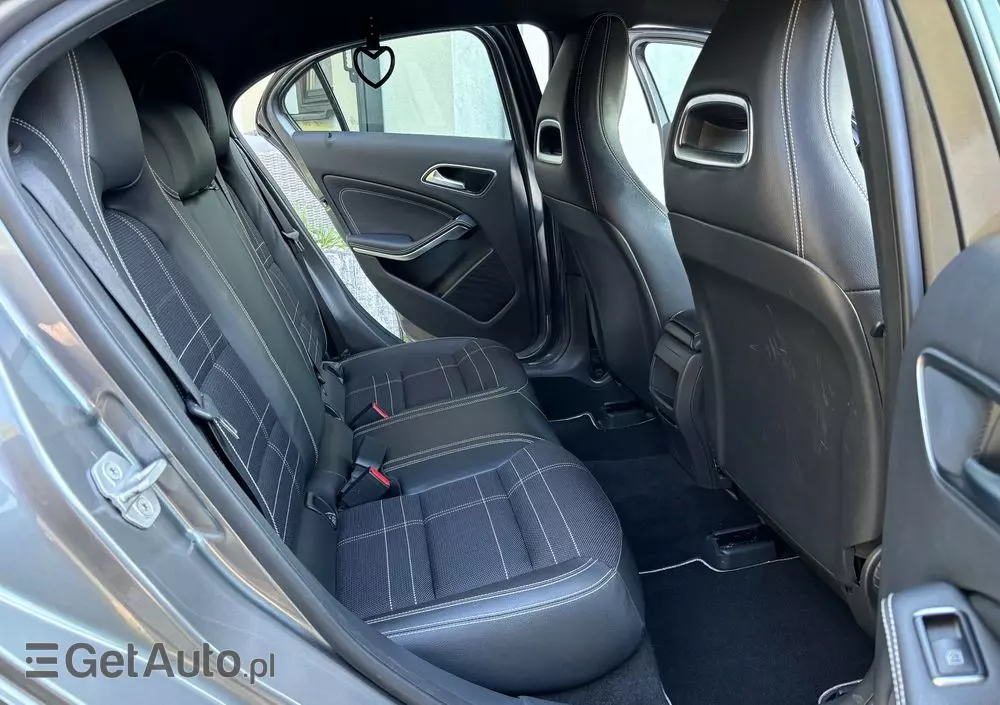 MERCEDES-BENZ Klasa A 180 (BlueEFFICIENCY) Urban