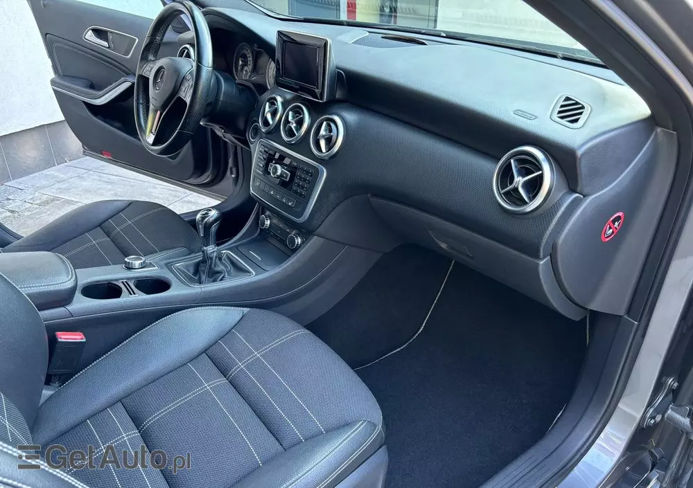 MERCEDES-BENZ Klasa A 180 (BlueEFFICIENCY) Urban