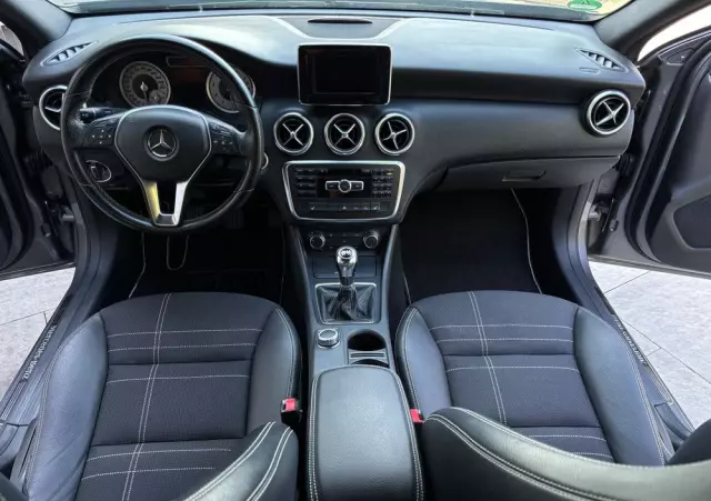 MERCEDES-BENZ Klasa A 180 (BlueEFFICIENCY) Urban