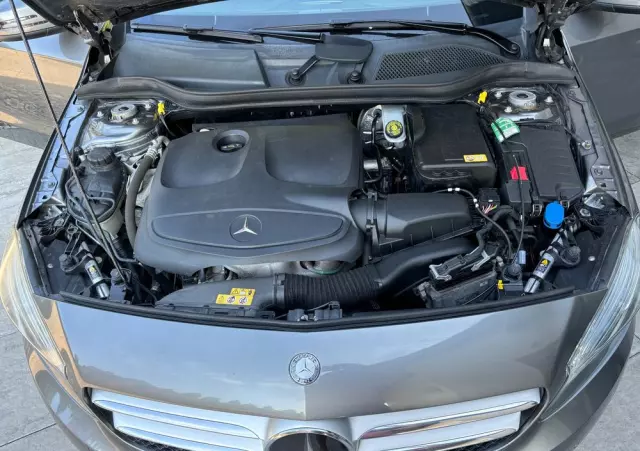 MERCEDES-BENZ Klasa A 180 (BlueEFFICIENCY) Urban